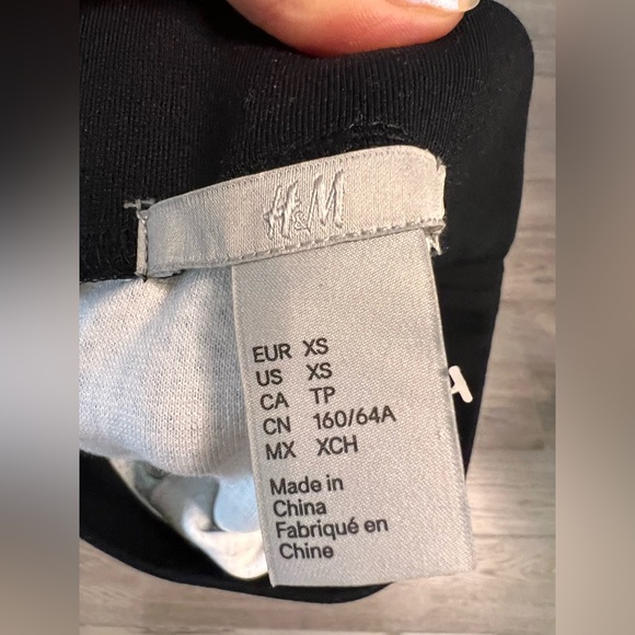 H&M skirt lace bottom - Picture 4 of 4